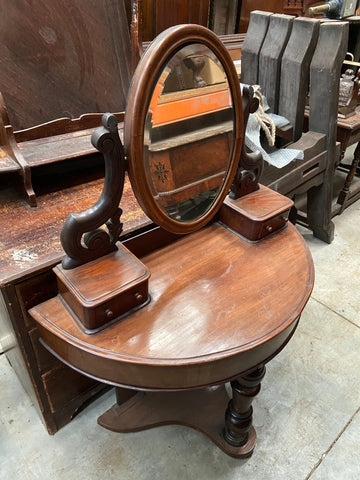 Oval Mirror Vanity Table