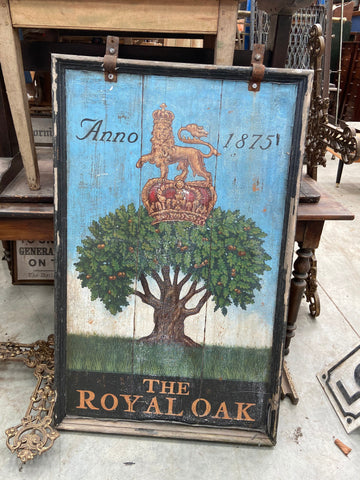 The Royal Oak Painted Tree Sign