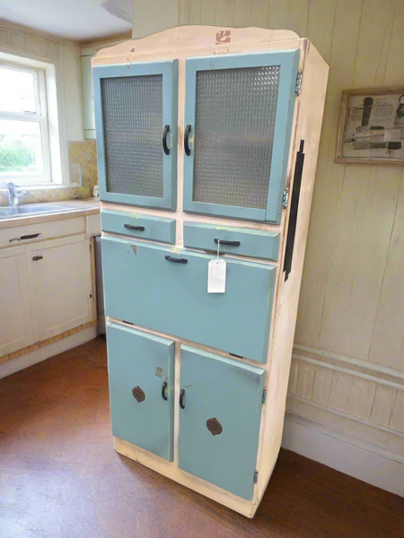 Retro blue kitchen larder/cupboard unit with frosted glass doors. Circa 1950/60s.