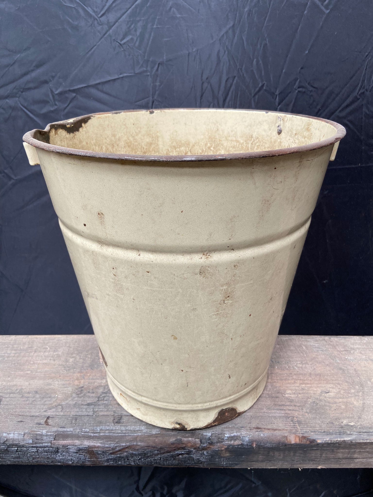 Aged Cream Planter