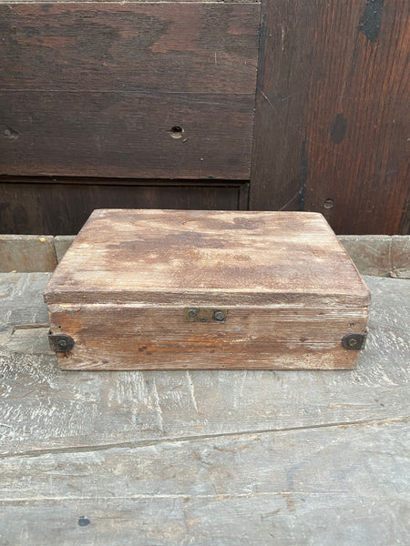 Storage Boxes with Fixed Lids