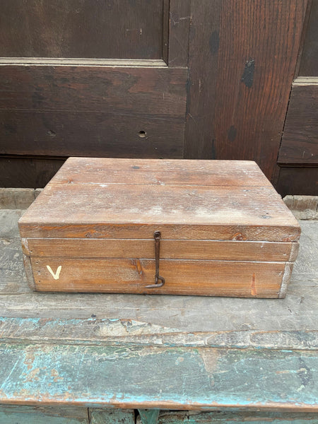 Storage Boxes with Fixed Lids