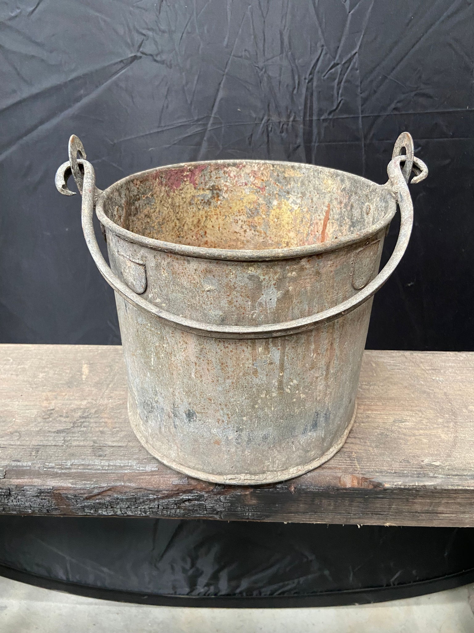 Mottled Paint Bucket