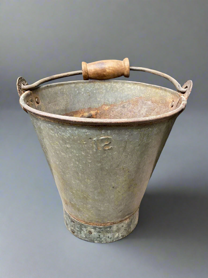 No. 12 Bucket – Ashwood Props