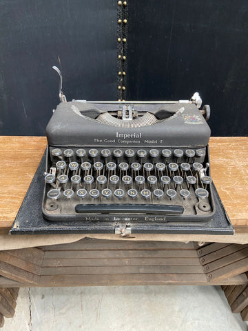 Imperial Good Companion Model T Typewriter