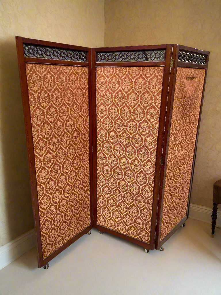 Timber Modesty Screen Three Panel Privacy Screen – Ashwood Props