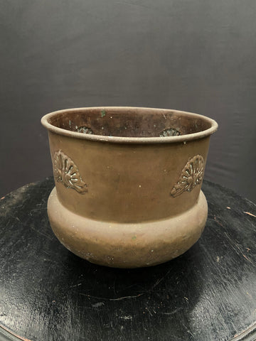 Antique muted brass planter with an Art Nouveau-style sea shell/ fan design.&nbsp;