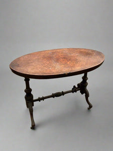 Victorian oval dining/occasional table with a walnut top.