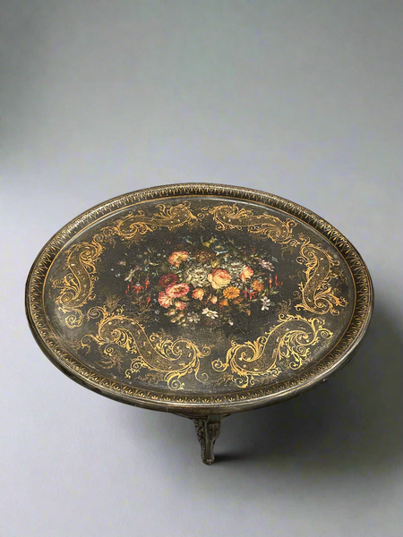 Black tole-style papier-mâché tray with a French chinoiserie pattern, circa 19th century.