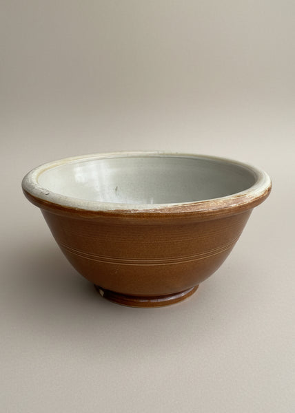 A trio of stoneware farmhouse mixing or dairy bowls, circa 19th century.