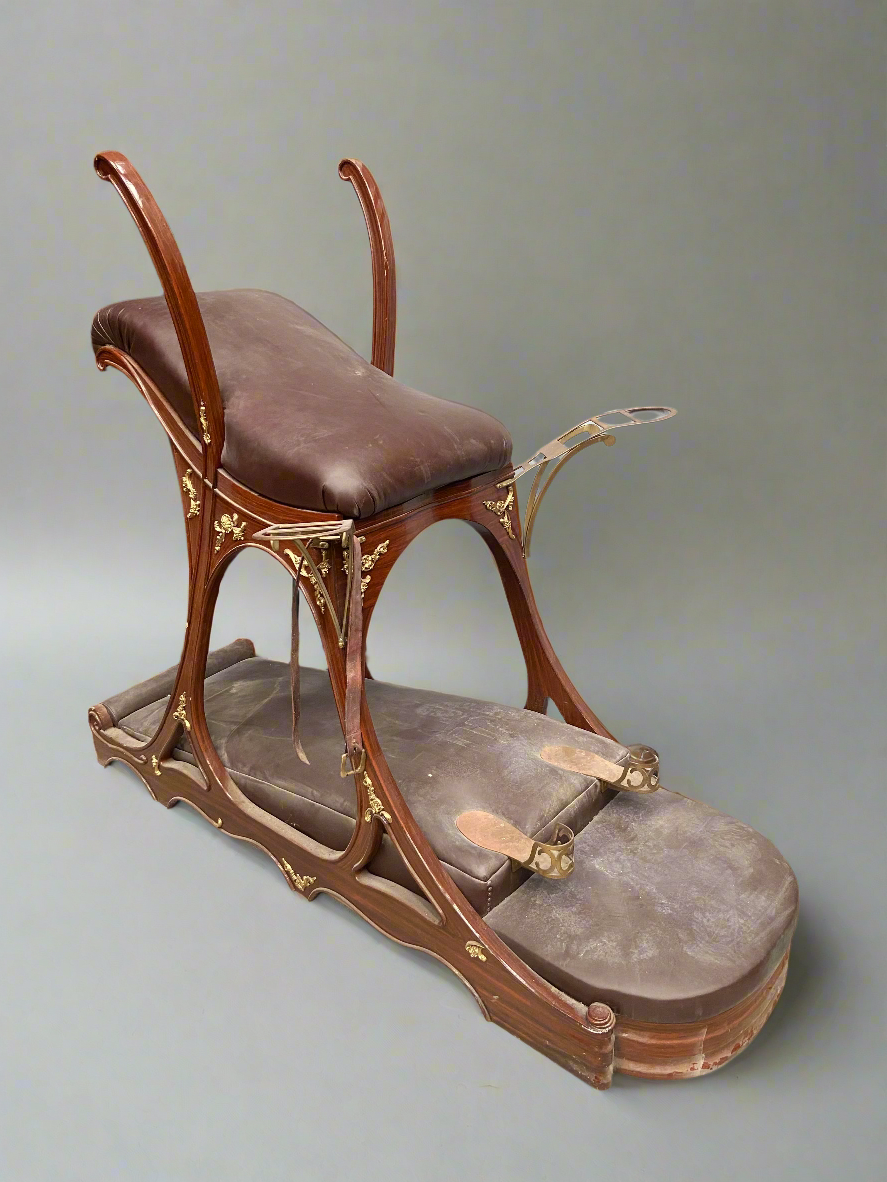 A unique prop make modelled after the infamous Edward VII love chair.