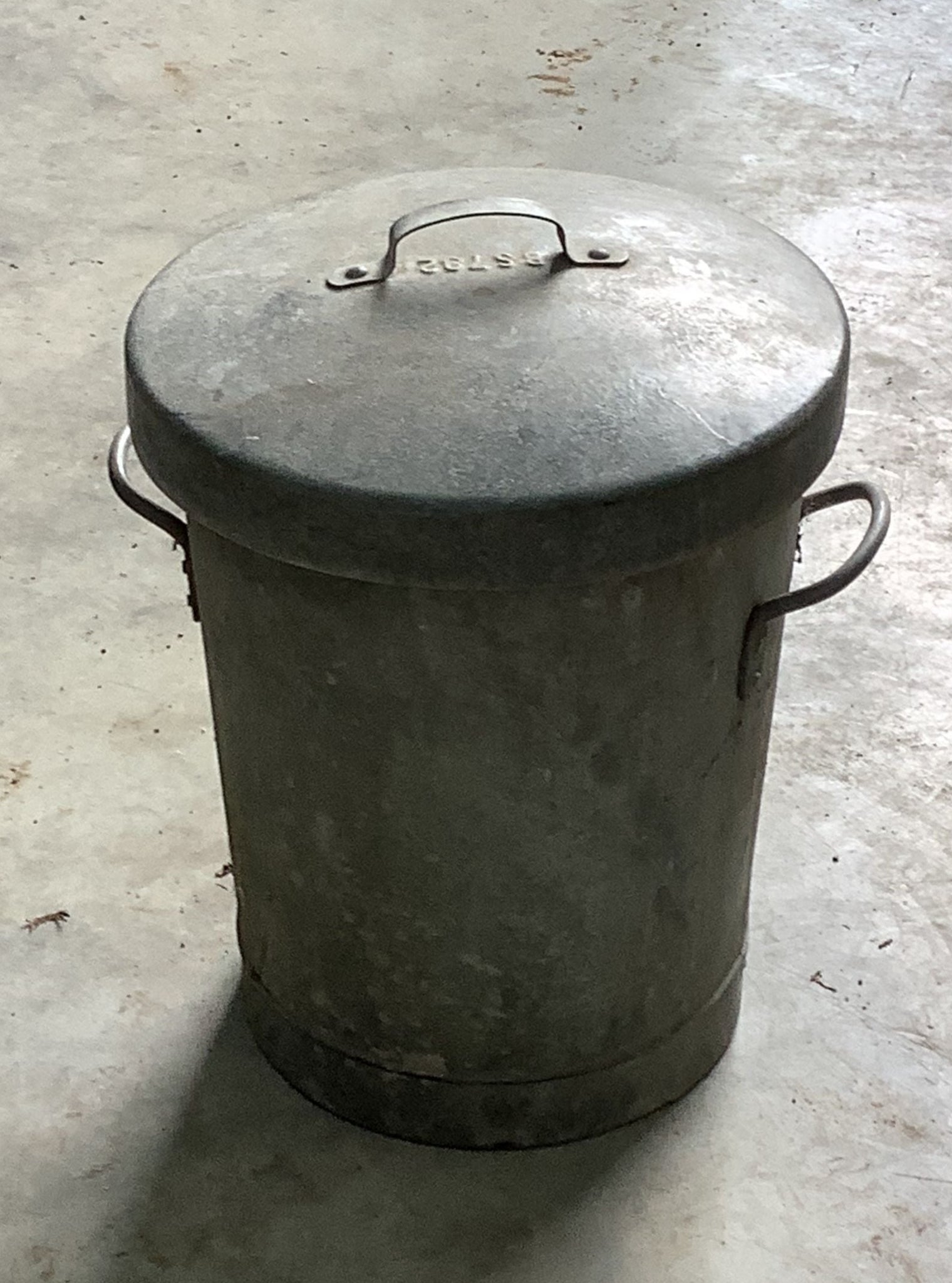 Galvanised Dustbin