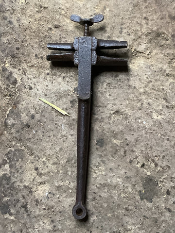 Carriage Spanner