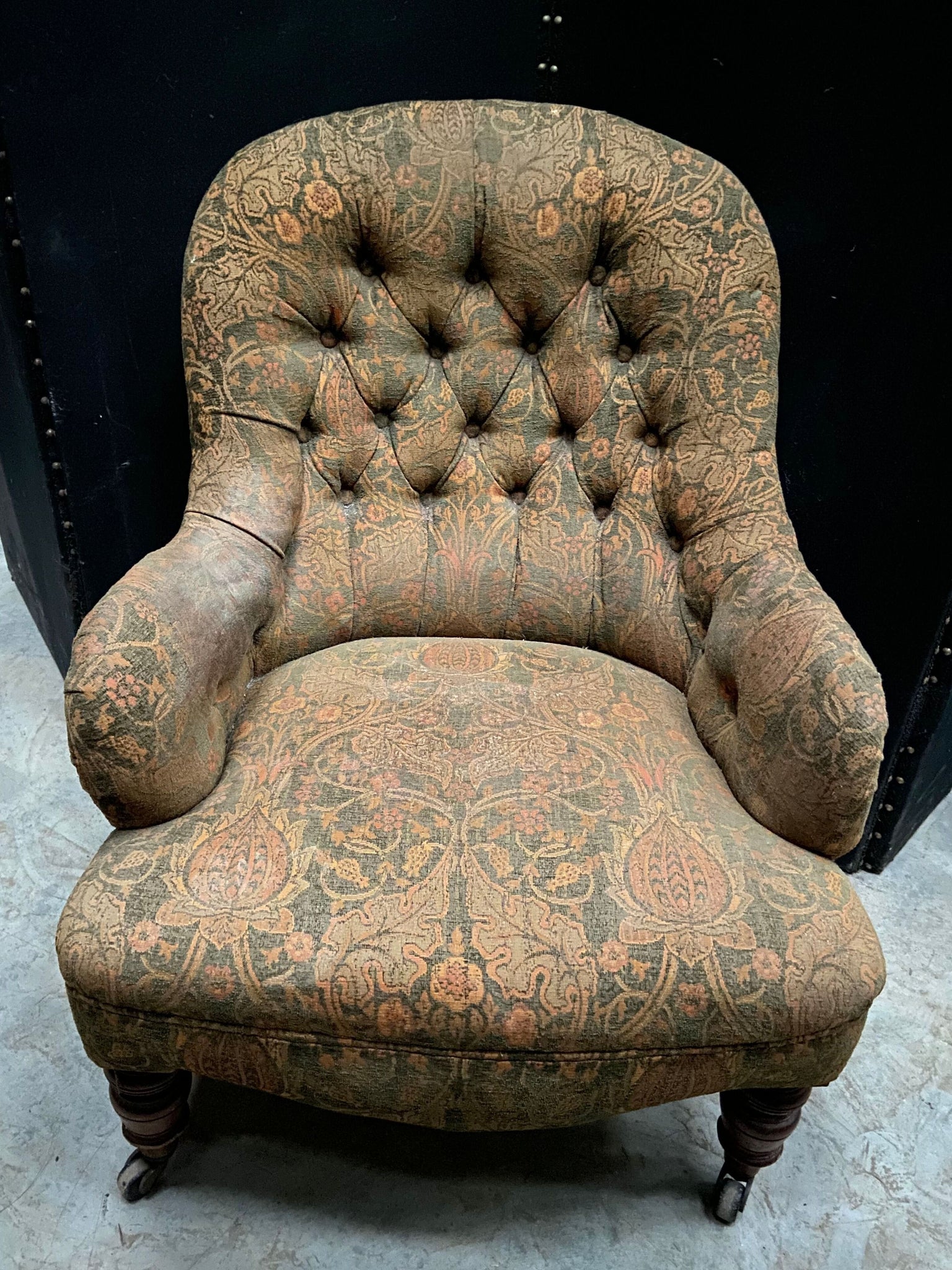 Floral Buttoned Armchair
