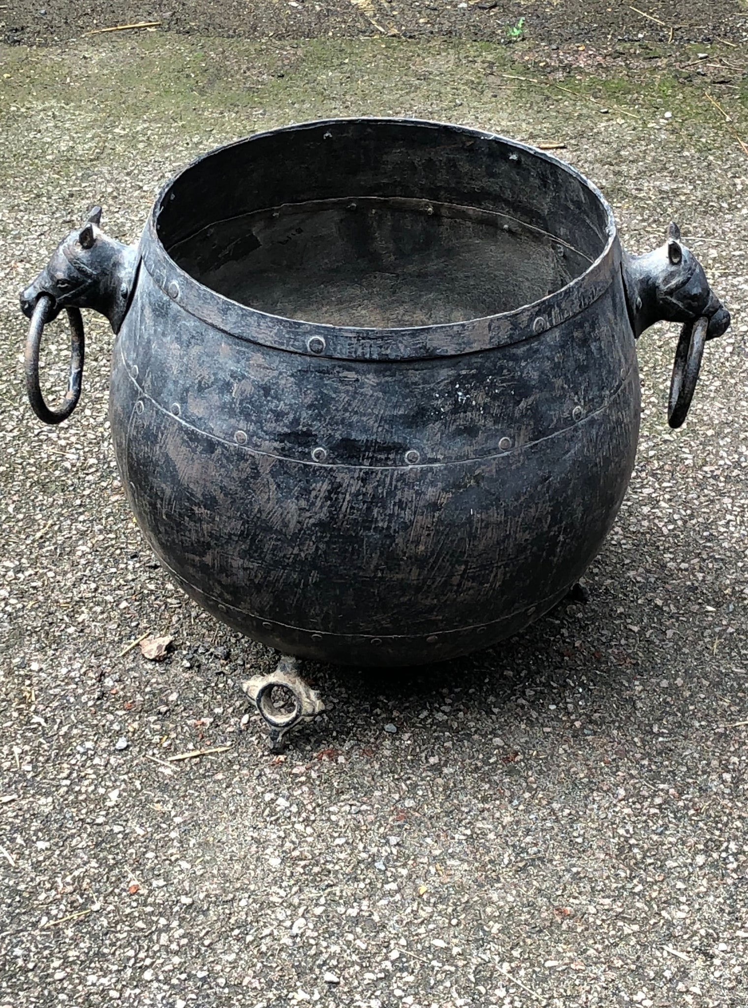 Footed Cauldron Pot