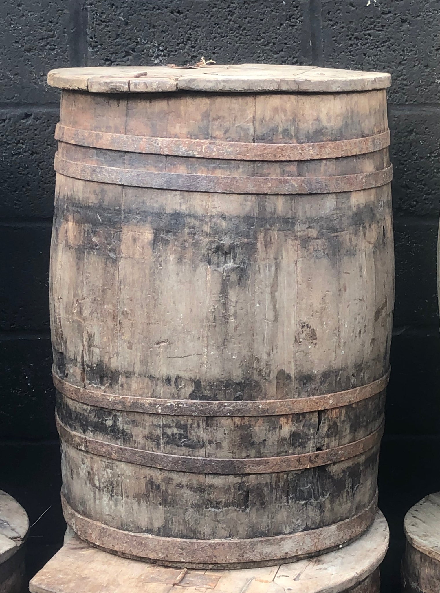 Lidded Copper Banded Barrel