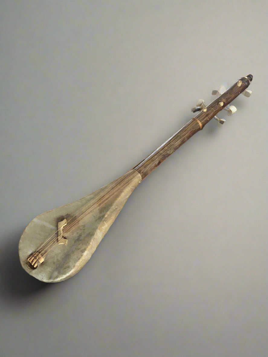 Rustic String Instrument – Ashwood Props